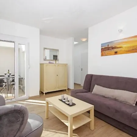 3 Laura By Interhome Апартаменты