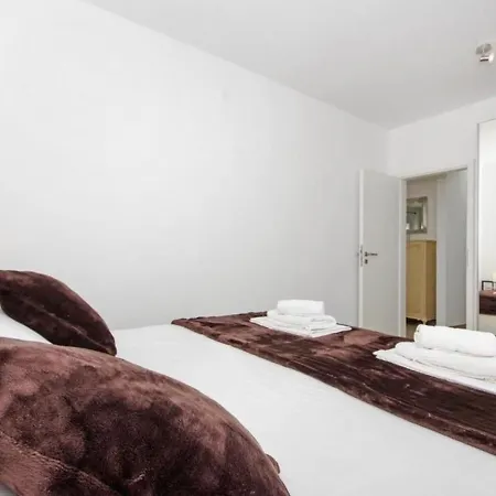 3 Laura By Interhome Apartment *