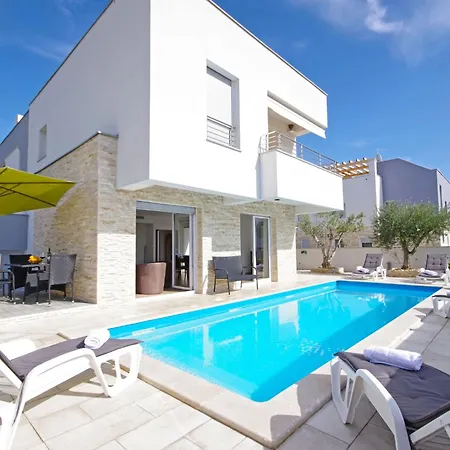 3 Laura By Interhome Apartment *