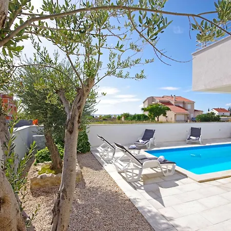 Apartment 3 Laura By Interhome
