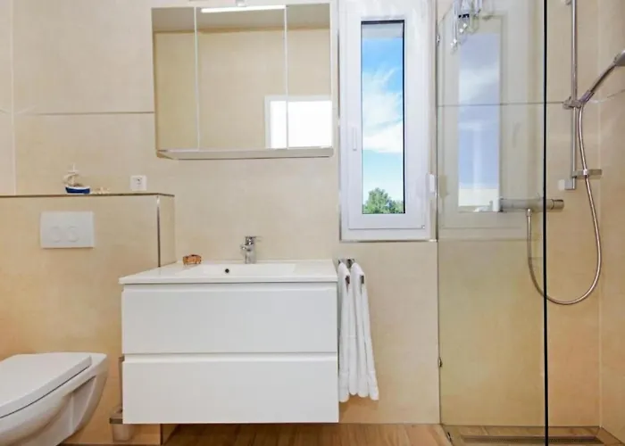 3 Laura By Interhome *