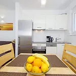 3 Laura By Interhome 公寓 *