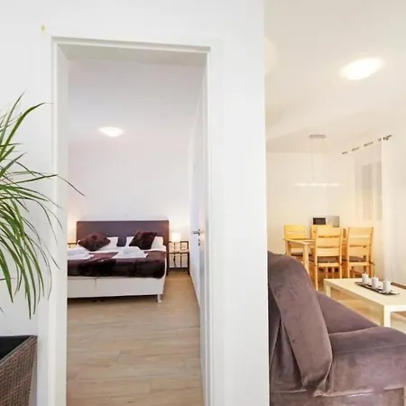 3 Laura By Interhome Apartman Privlaka