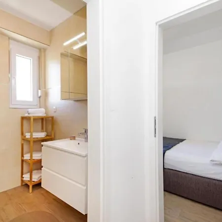 3 Laura By Interhome *