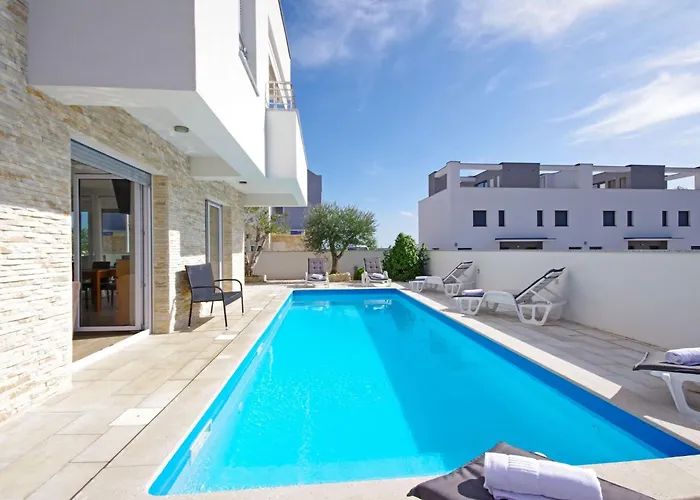 3 Laura By Interhome *